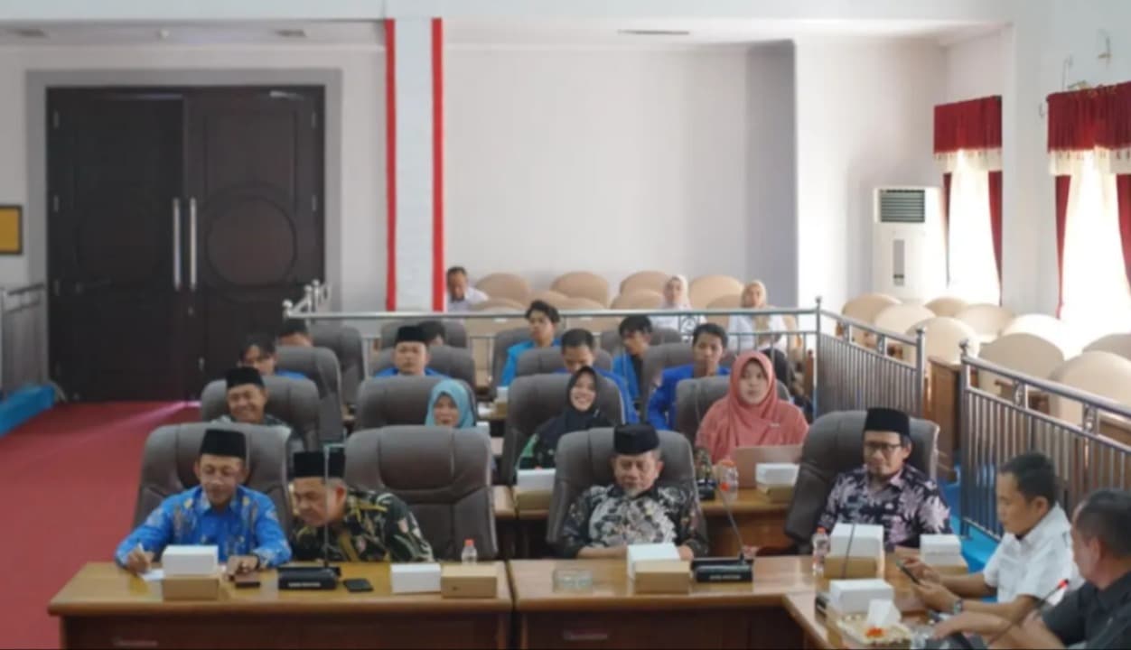 RDP DPRD-Kemenag Ungkap Rendahnya Honor Guru Madrasah di Pacitan