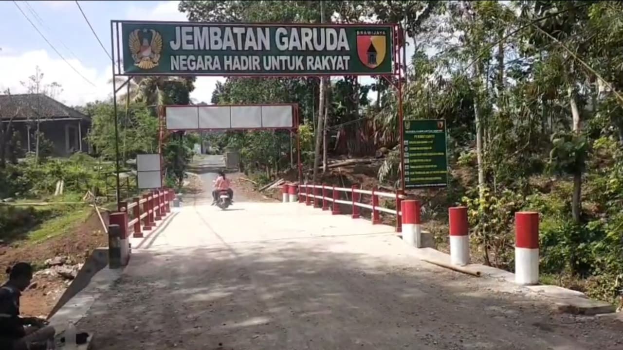 Jembatan Garuda Rampung, Akses Warga Blitar Makin Mudah