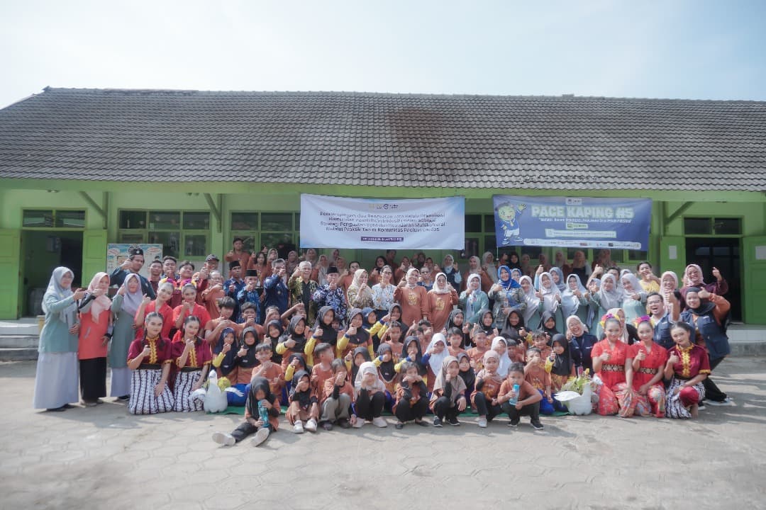 PACE Kaping #5, Komunitas Pacitan Cerdas Rayakan HUT dengan Tarian Kolaboratif dan Beasiswa Pendidikan