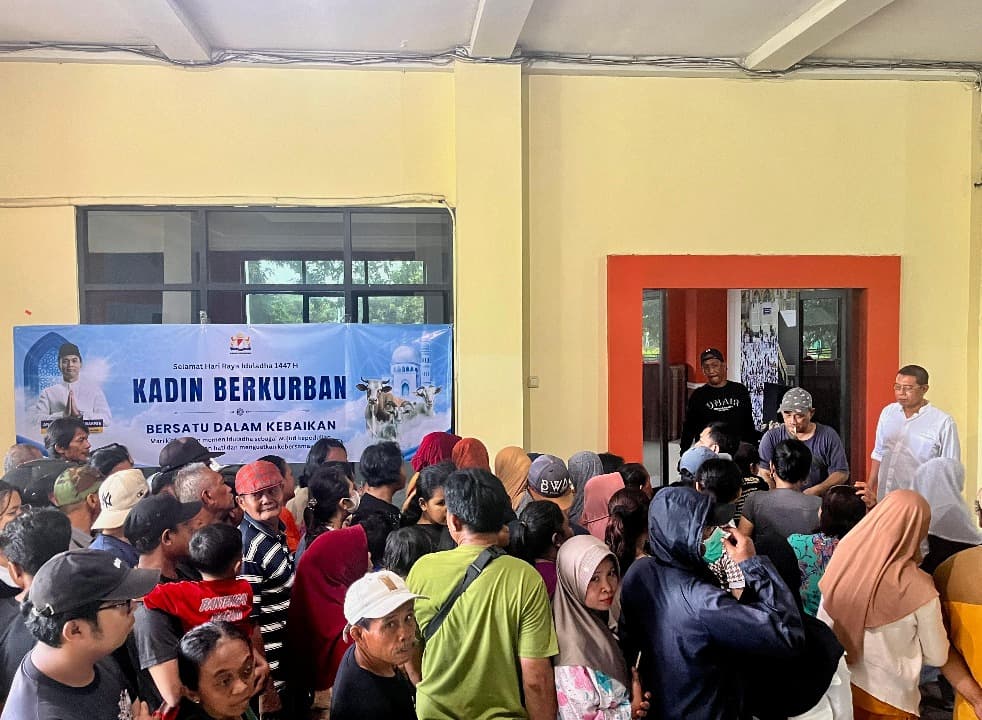 Wujud Kepedulian Dunia Usaha, Kadin Jatim Bagikan Daging Qurban kepada 1.750 Penerima