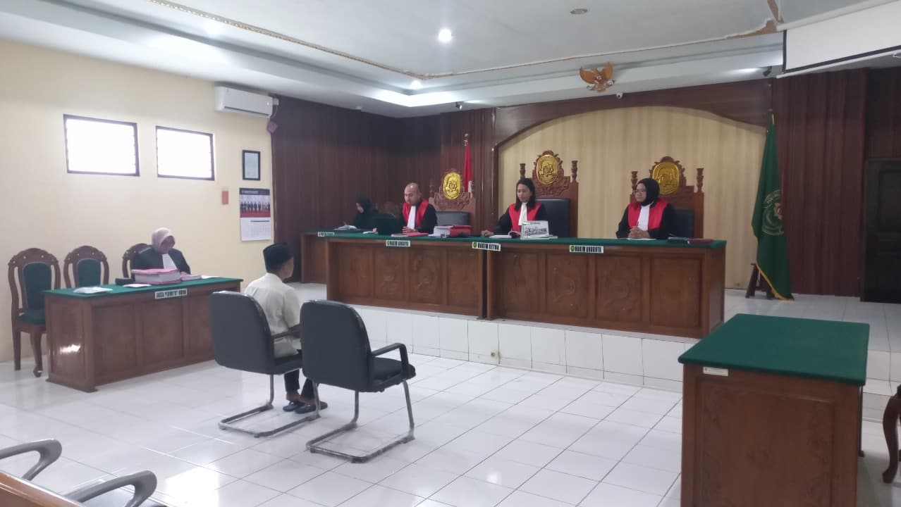 Guru Ngaji Banting Santri di Probolinggo Mulai Diadili, Ayah Korban Memaafkan