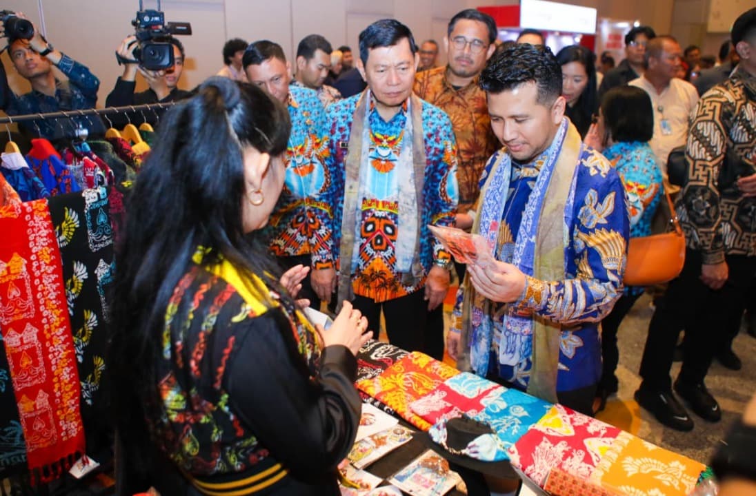 Dipimpin Wagub Emil, Misi Dagang Jatim-Sulawesi Utara di Manado Catat Transaksi Fantastis Rp 1,887 Triliun