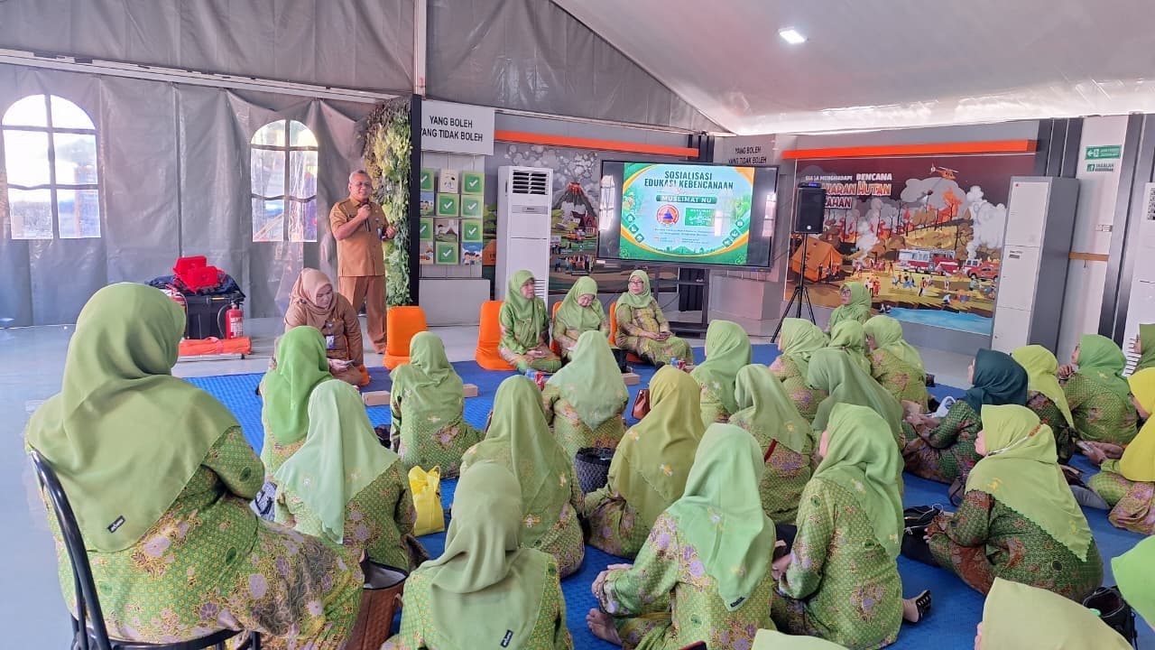 Ibu-Ibu Muslimat NU Surabaya Belajar Kebencanaan di Taman Edukasi Bencana BPBD Jatim