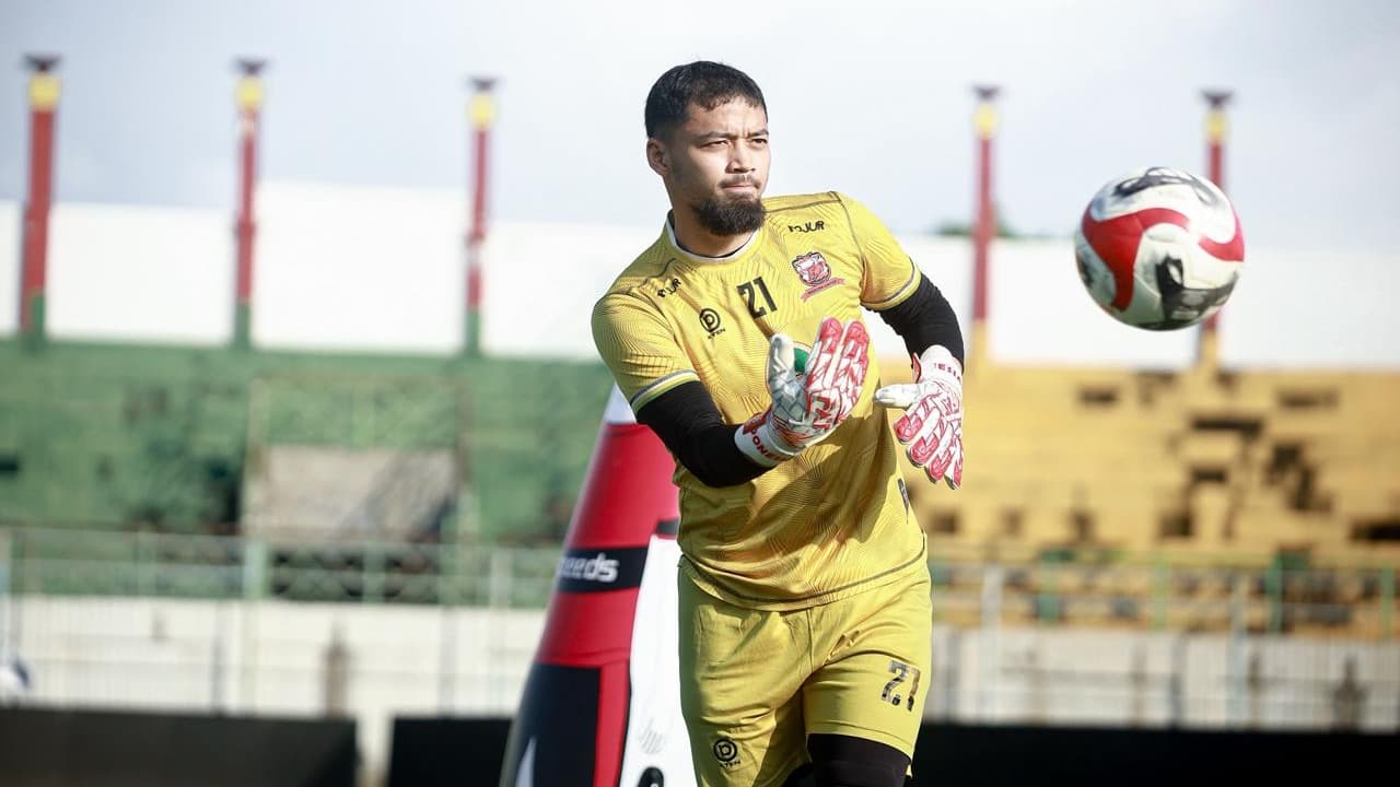 Madura United Pertahankan Tiga Kiper, Moch Diky Dapat Kontrak Baru