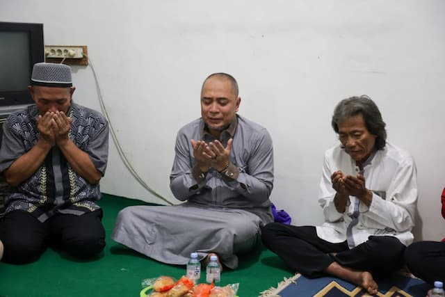 Pasutri Tercebur ke Proyek Margorejo, Wali Kota Eri Ancam Beri Sanksi Kontraktor dan Kepala Dinas