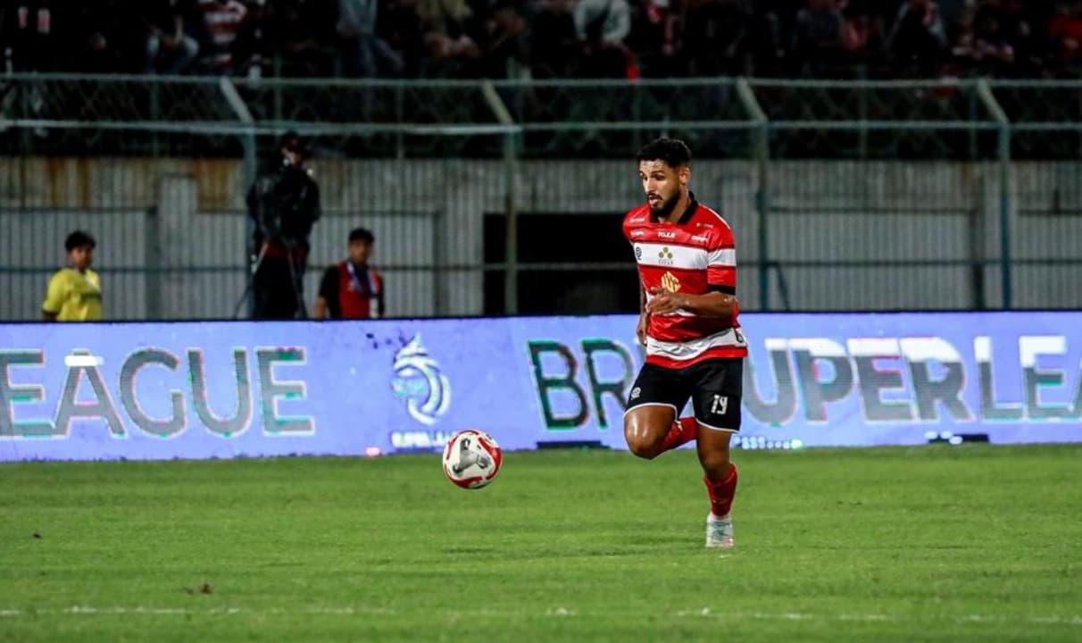 Madura United Sepakat Berpisah dengan Riquelme Souza