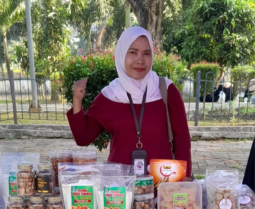 Dari Dapur Rumah ke Pasar Luas, Begini Cara Jufriyah Besarkan Bisnis Kuliner Bersama BRI