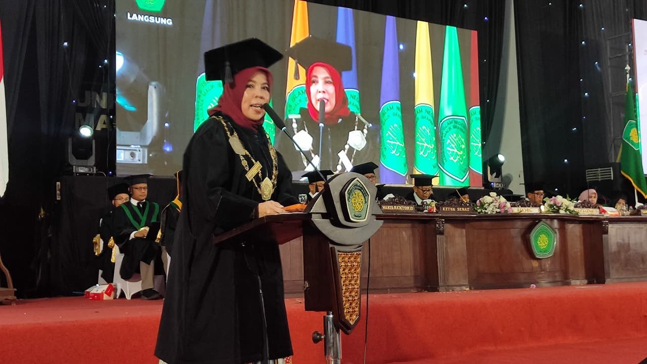 800 Wisudawan UIN Malang Dikukuhkan di Tengah Gelombang Disrupsi Digital, Rektor Tekankan Skill AI dan Akhlak
