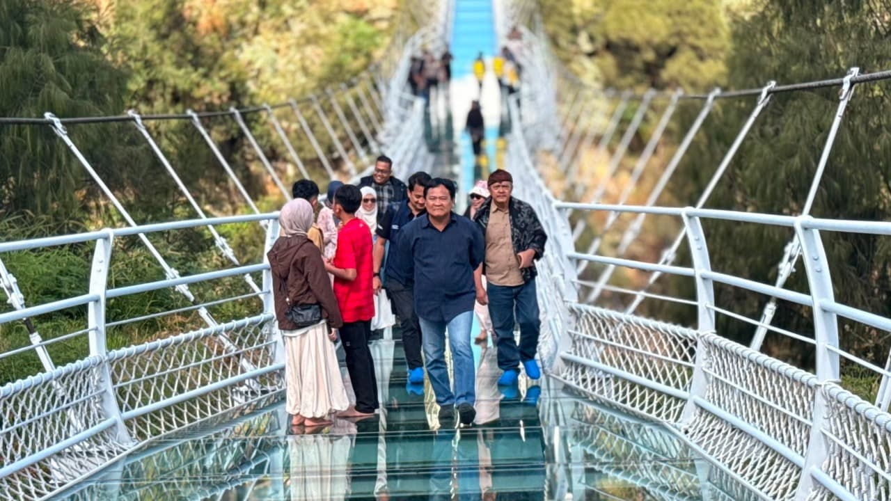 Jembatan Kaca Bromo Jalani Uji Kelayakan, Ikon Wisata Baru di Probolinggo Siap Dibuka
