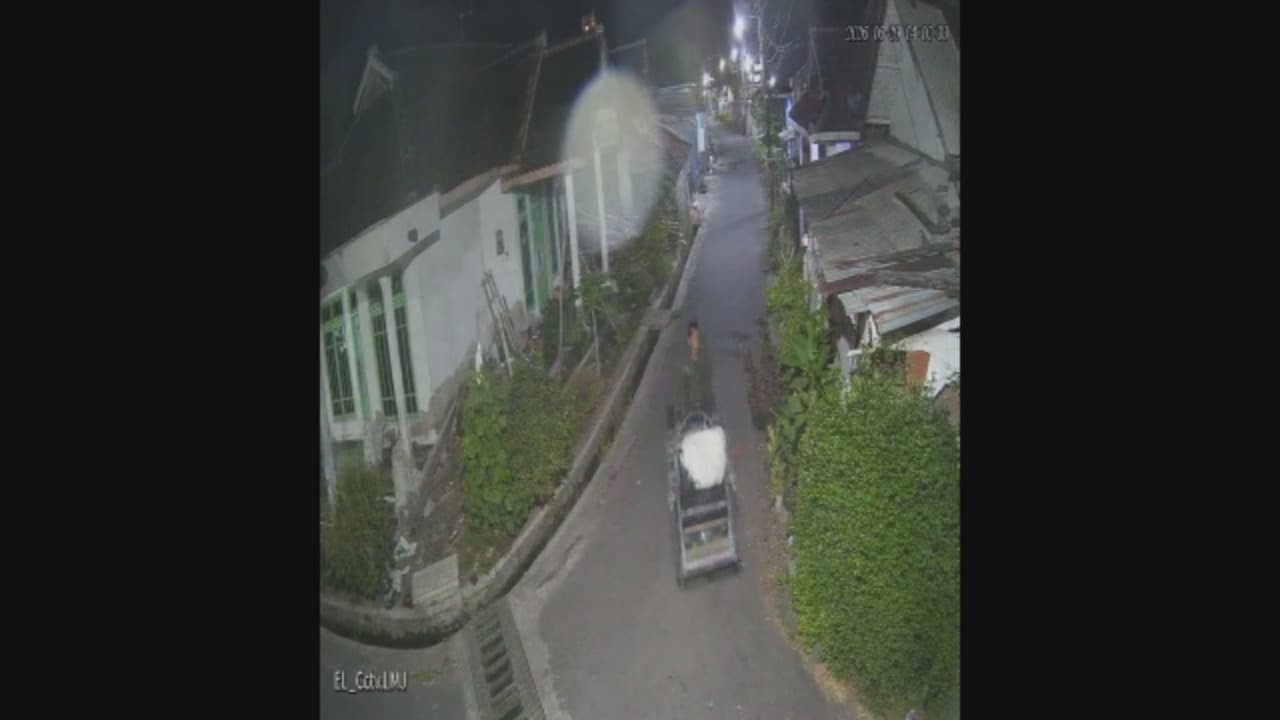 Becak Dicuri Lansia Kehilangan Mata Pencaharian