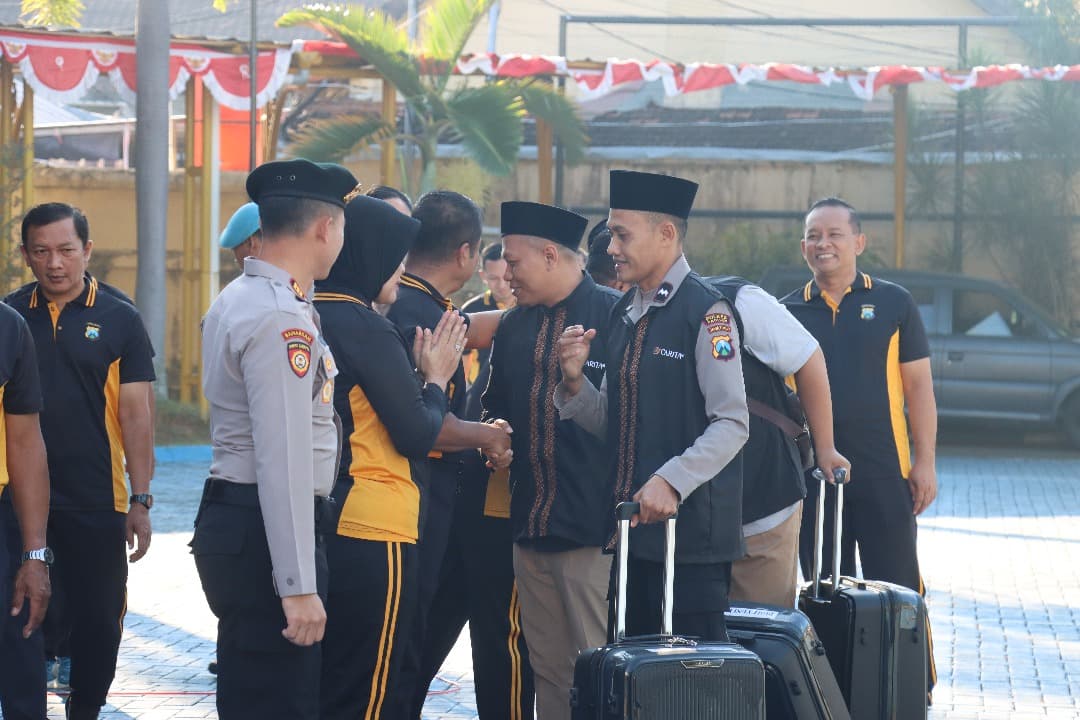 Menanti Langkah ke Tanah Suci, Hadiah Umrah Jadi Buah Pengabdian Tiga Personel Polres Pacitan