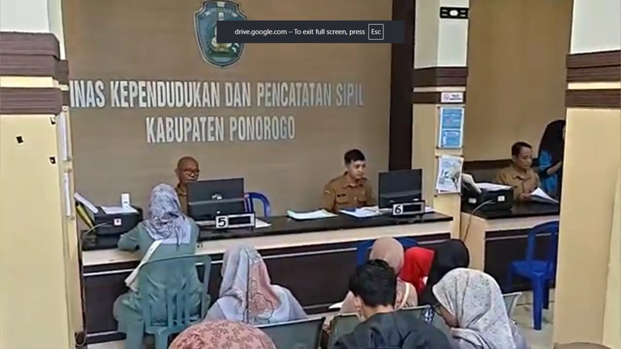 Libur Sekolah, Pemohon e-KTP di Disdukcapil Ponorogo Membeludak hingga 40 Persen