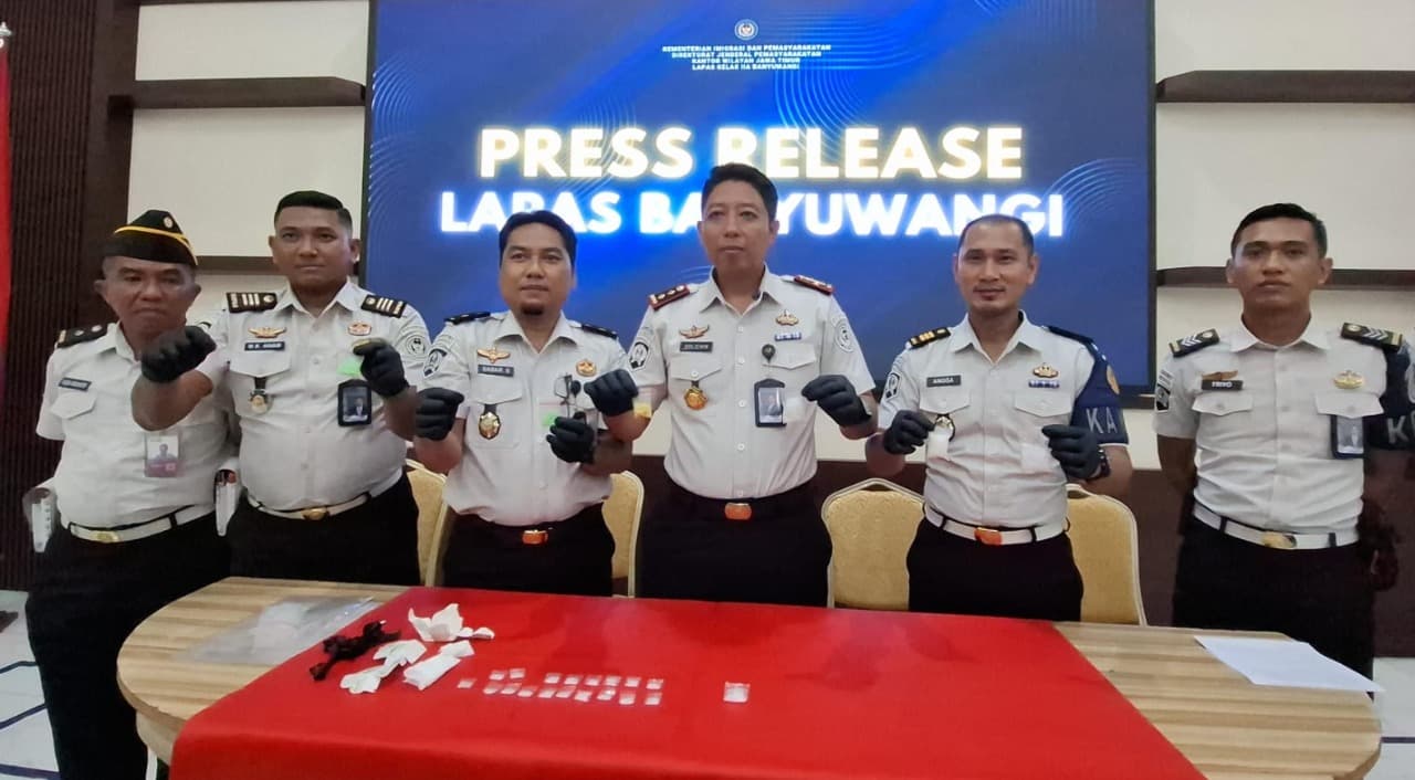 Petugas Lapas Banyuwangi Amankan Dua Narapidana Usai Ambil Paket Narkoba Dilempar dari Luar Tembok