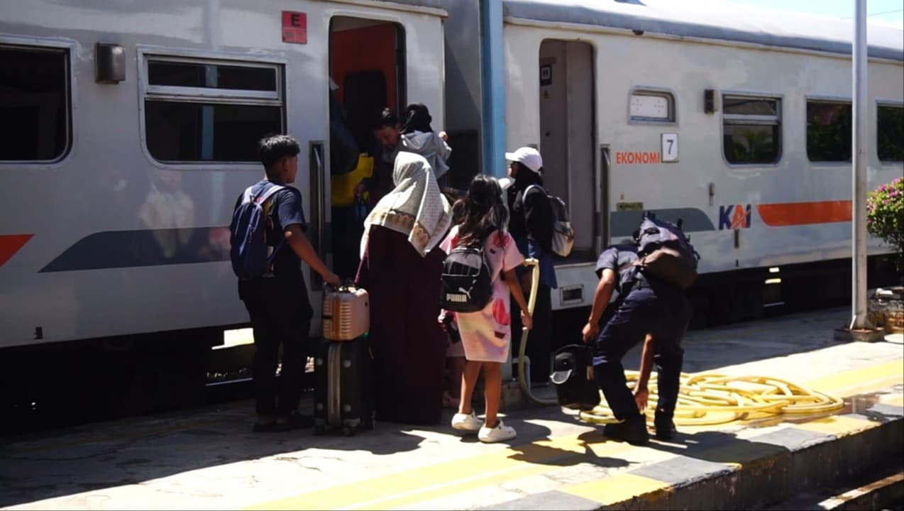Penumpang CommuterLine SUPAS Probolinggo Tembus 57.800 Orang