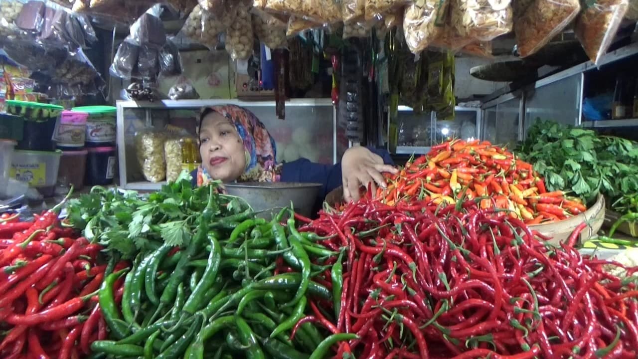 Harga Pangan Hari Ini: Cabai Kompak Naik, Bawang Merah dan Bawang Putih Turun