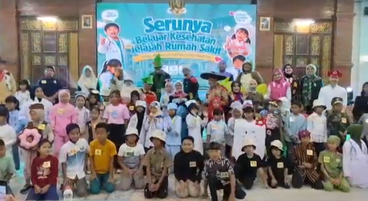 Serunya Ratusan Anak di Sidoarjo Isi Liburan dengan 'Hospital Tour', Tak Lagi Takut ke Rumah Sakit