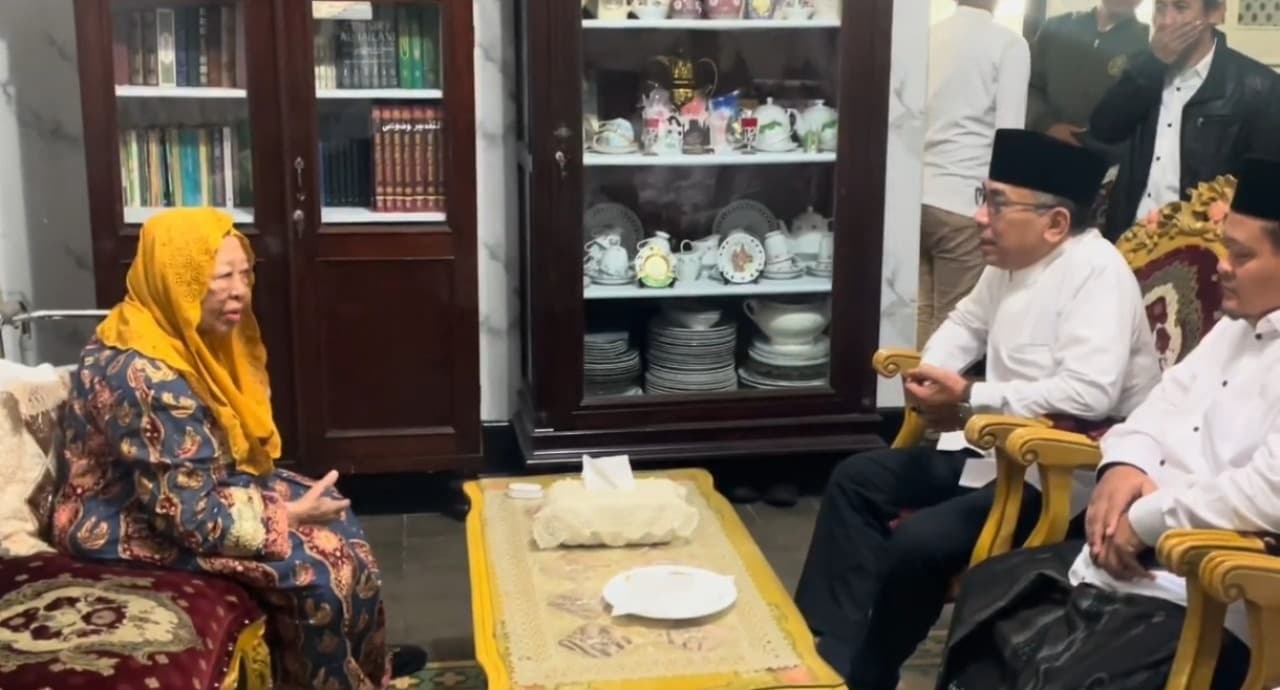 Gus Yahya Ketum PBNU Berkunjung ke Ponpes Bahrul Ulum Tambakberas