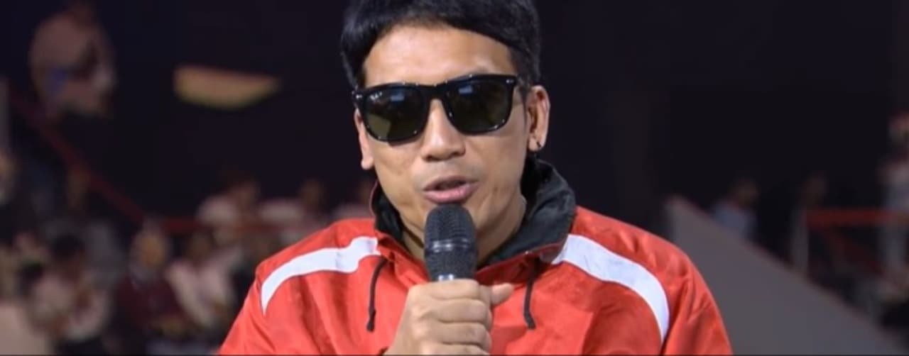 Alami Pendarahan Lensa Mata Saat Turnamen Padel, Presenter Desta Dilarikan ke Rumah Sakit