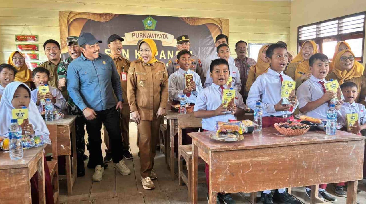 Nestapa SD Terpencil di Pesisir Sidoarjo: Atap Bocor-Dinding Retak, Wabup Mimik Instruksikan Rehab Total