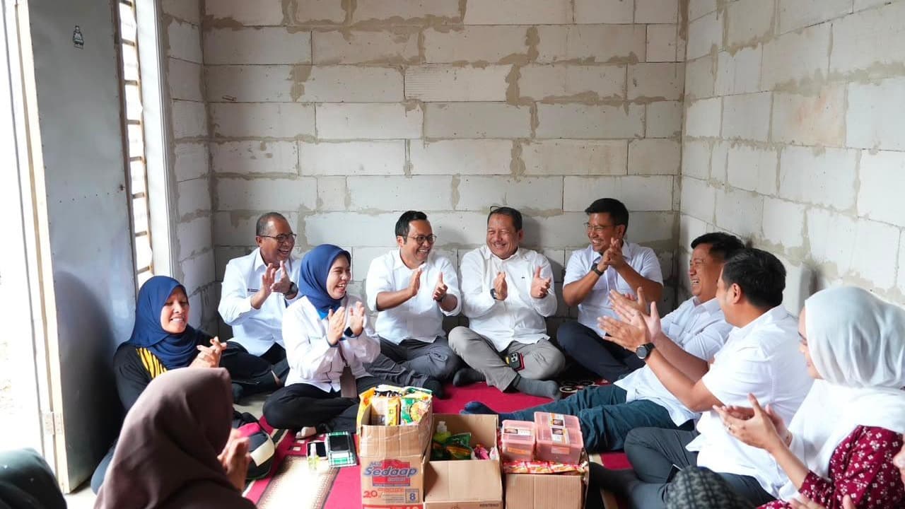 Danantara Dukung Penguatan Ekonomi Kerakyatan, Tinjau Langsung Pemberdayaan Nasabah PNM di Mojokerto