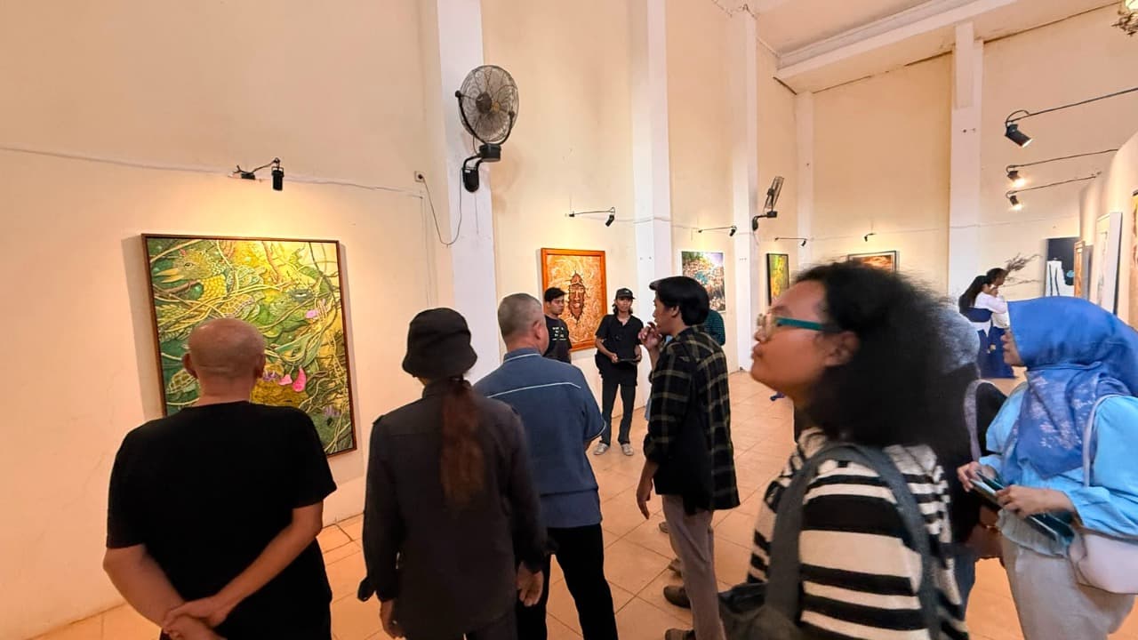 Makna "Larung" Dituangkan dalam 54 Karya Seni di Art Exhibition Pacitan