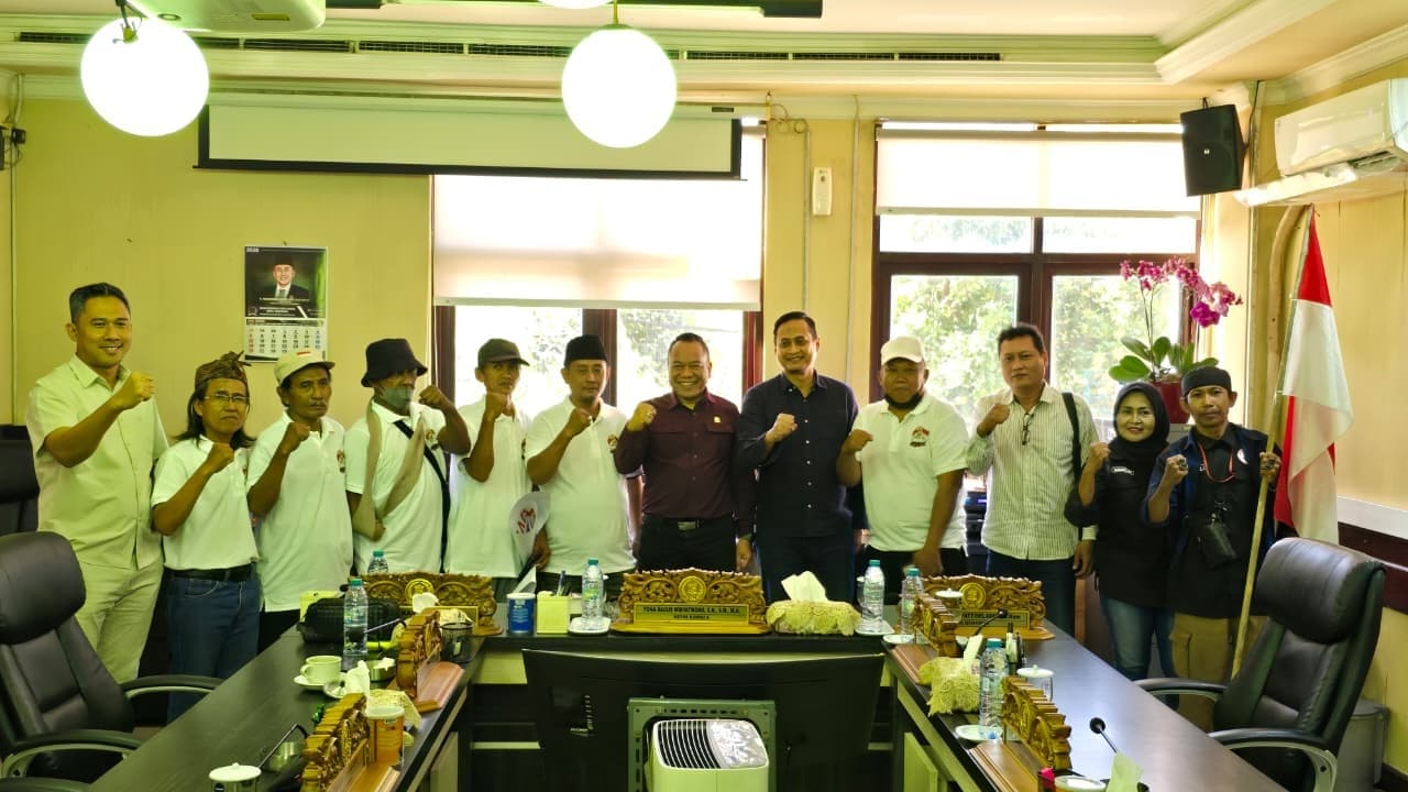 DPRD Surabaya Ajak Warga Semarakkan HUT ke-81 RI dengan Kibarkan Merah Putih