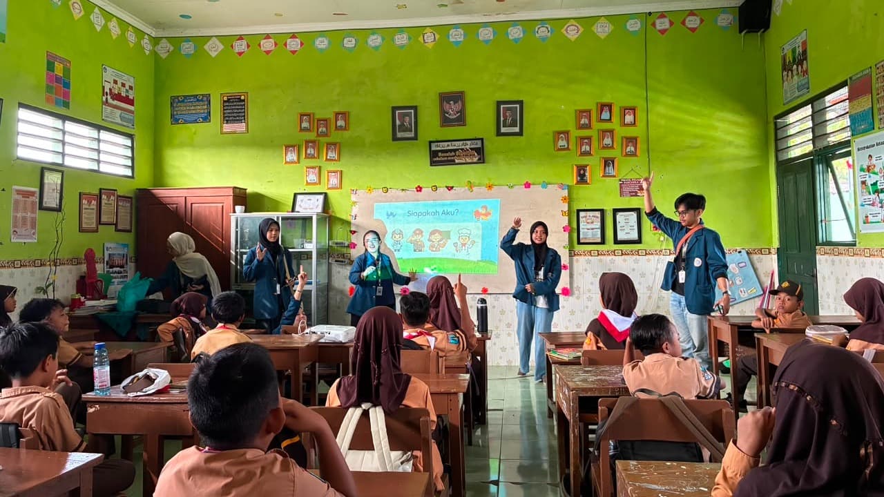 Jejak Tangan, Jejak Impian: Membangun Rasa Percaya Diri dan Keberanian Demi Masa Depan