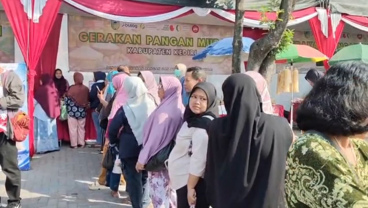 Stok Aman, Harga Terkendali! Ribuan Warga Serbu Gerakan Pangan Murah di Pare