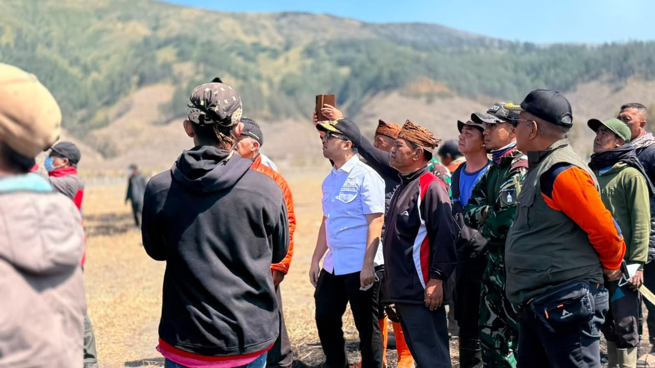 Wagub Jatim Cek Kondisi Bromo, Hutan dan Lahan yang Terbakar Capai 520 Hektare