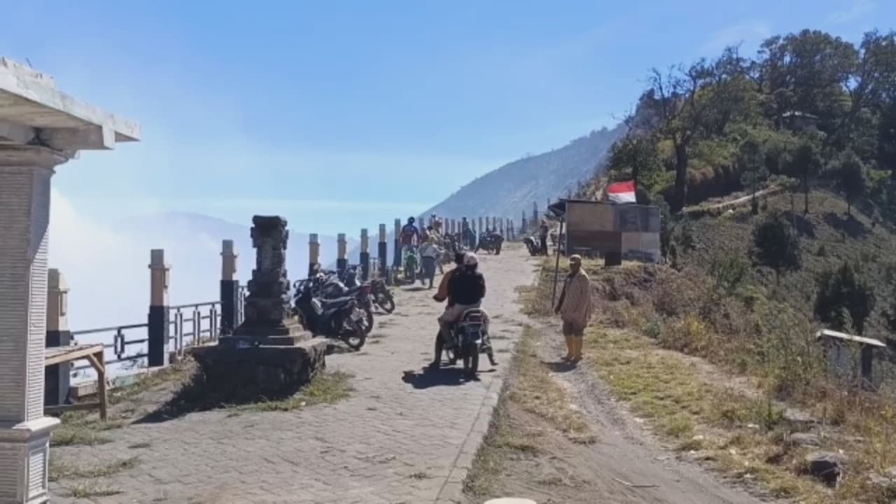 B29 Padam, Api Bromo Menjalar Ke Titik Lain
