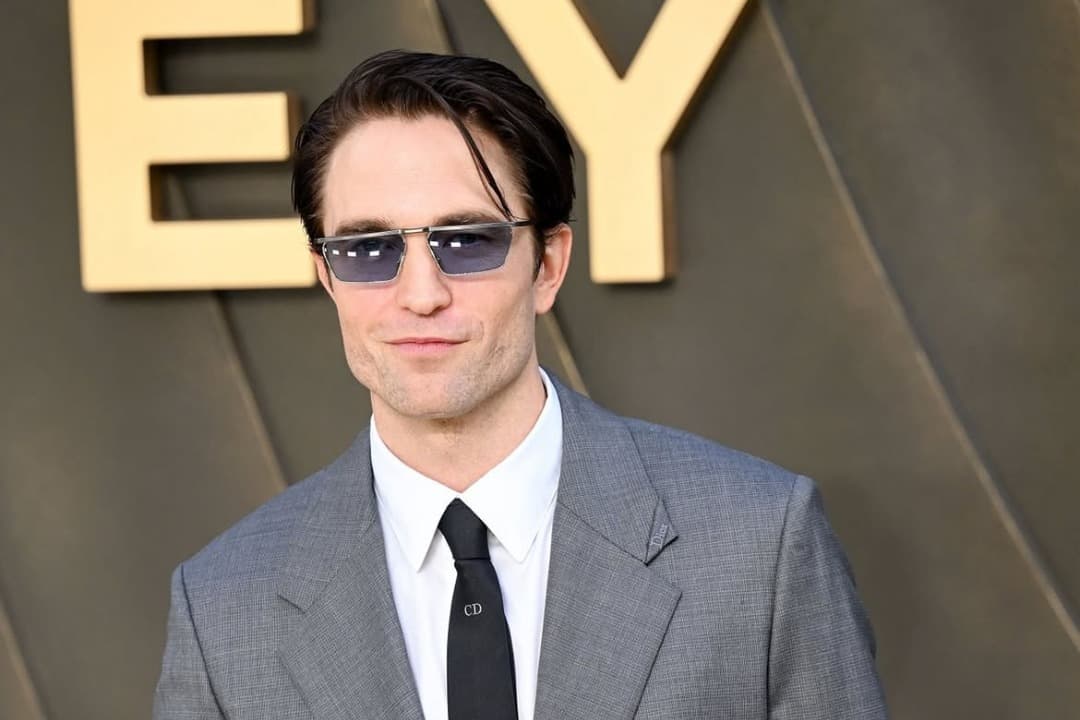 Robert Pattinson Buktikan Diri sebagai Aktor Serba Bisa di 2026