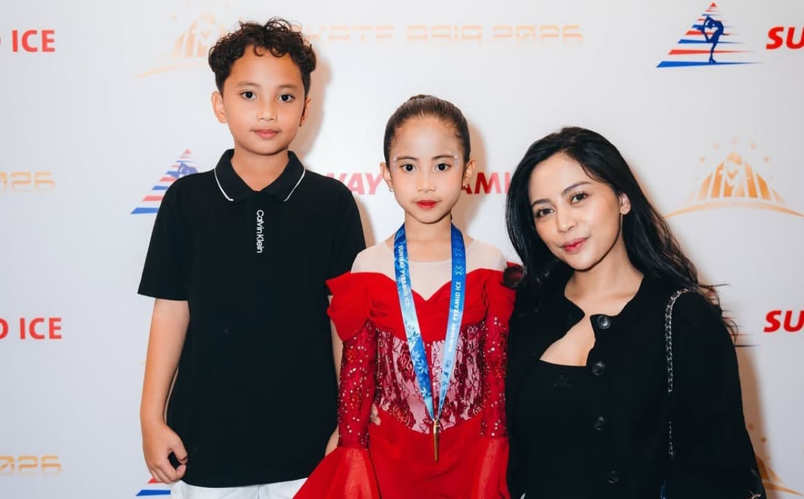 Tampil Memukau di Sunway Pyramid Ice, Chava Anak Rachel Vennya Kembali Raih Prestasi Ice Skating Internasional