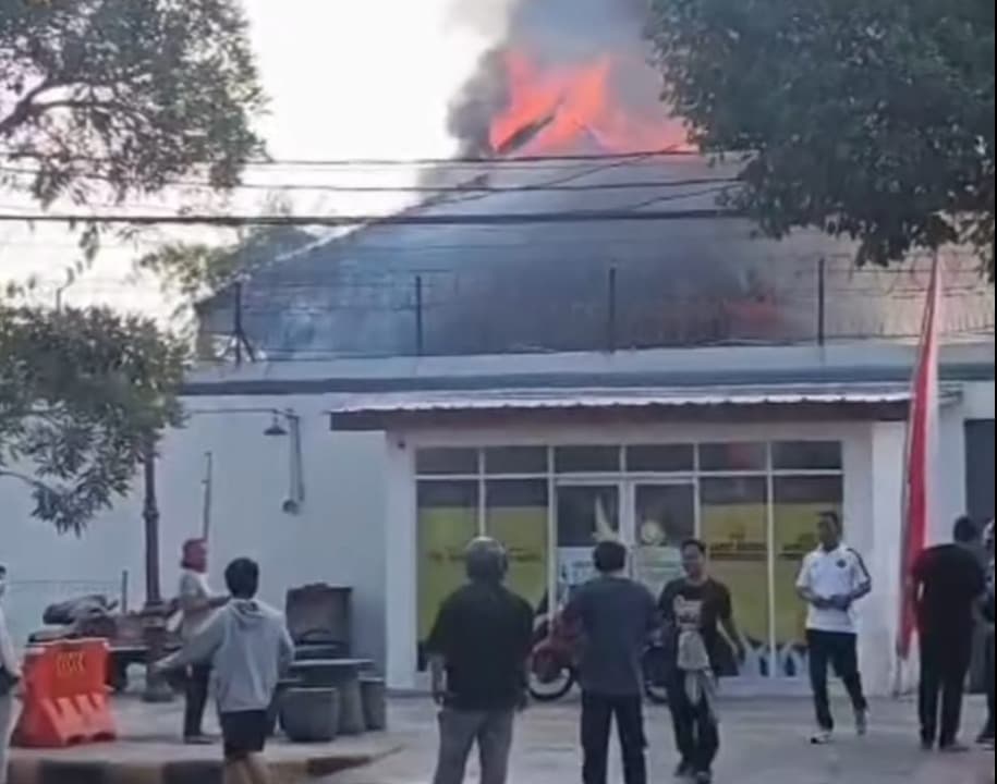 Lapas Ngawi Terbakar, Gudang dan Aula Ludes