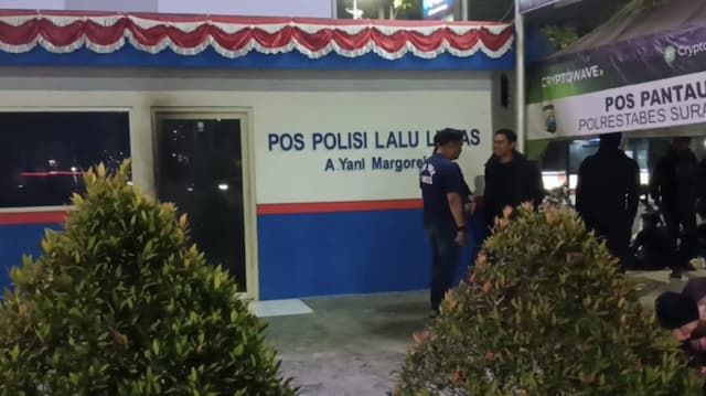 Pos Polisi Bundaran Waru dan Margorejo Dilempar Bom Molotov