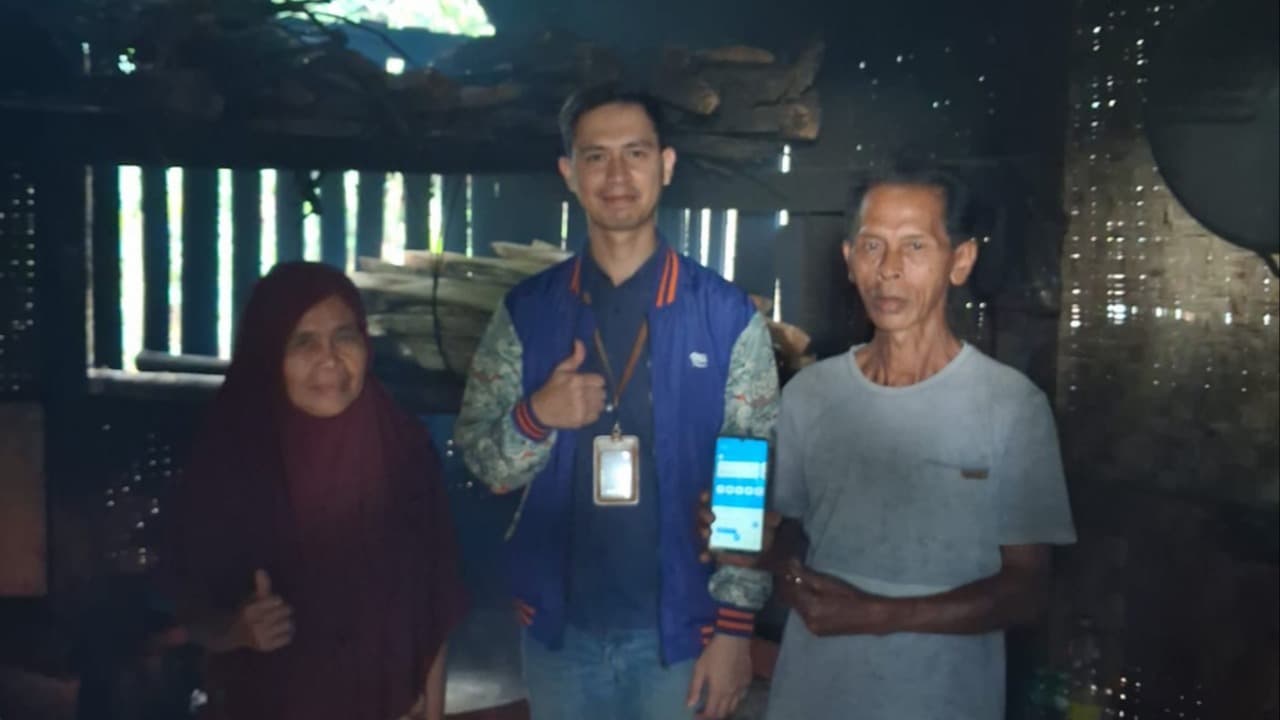Menembus Kabut dan Medan Berat, Mantri BRI Terus Dampingi Pelaku Usaha di Cianjur Selatan