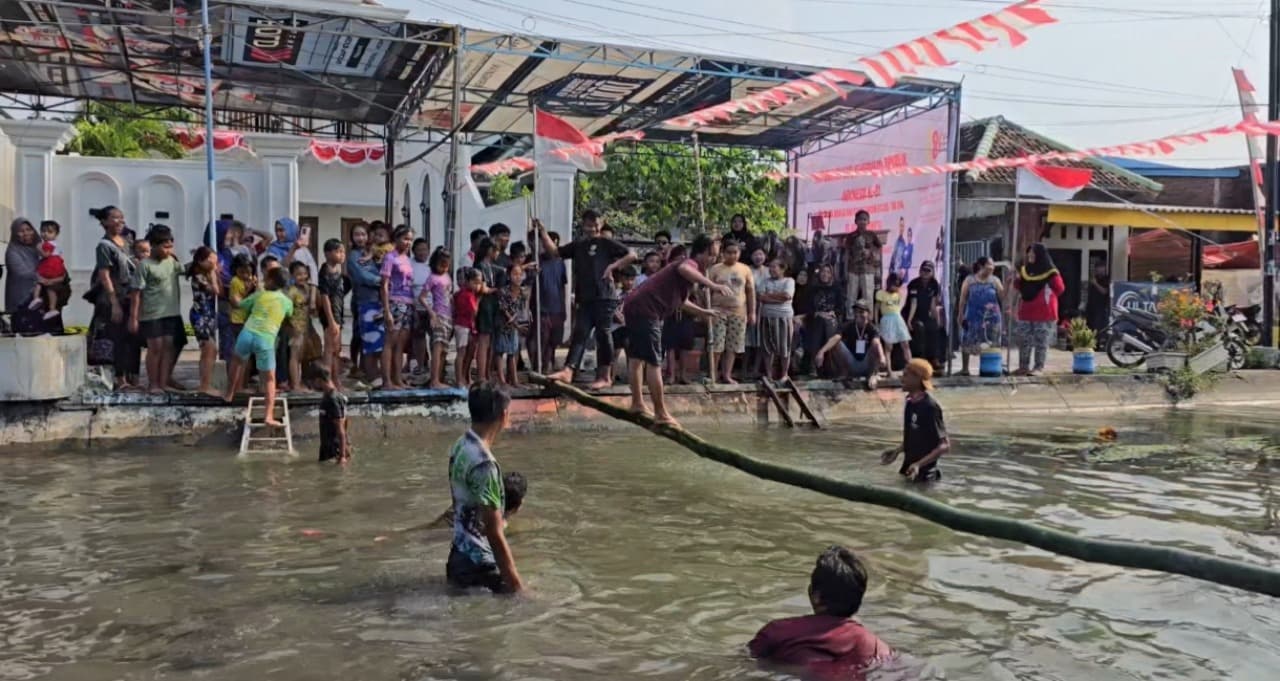 Serunya Lomba Titian Bambu Joged di Sidoarjo, Cara Unik Edukasi Anak Agar Tak Kecanduan Gadget