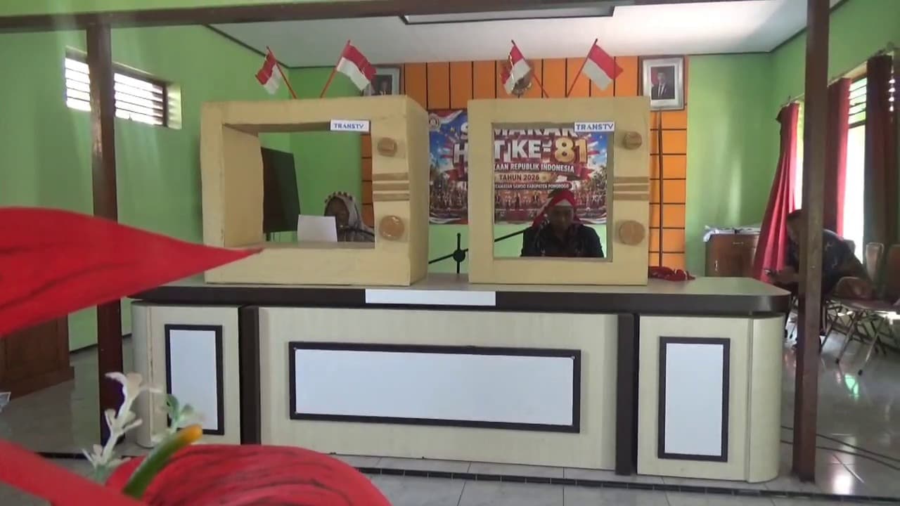 Bikin Ngakak! Aksi Kakek Nenek Jadi Presenter Dadakan