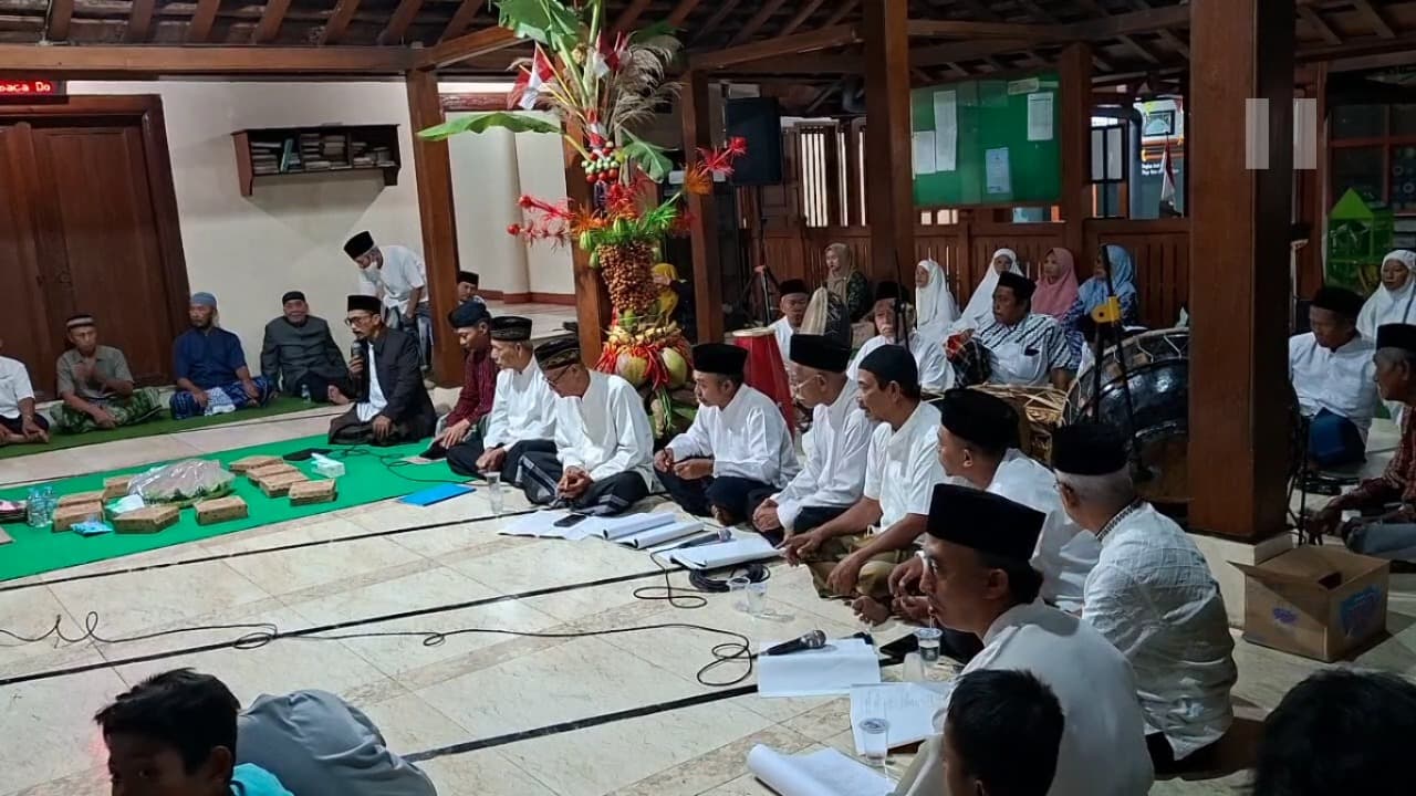 Grebeg Maulud dan Gembrung, Jejak Tradisi yang Tetap Hidup di Masjid Kuno Taman
