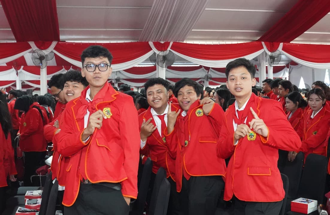 Resmi Dikukuhkan, 3.160 Mahasiswa Baru Jadi Keluarga Untag Surabaya