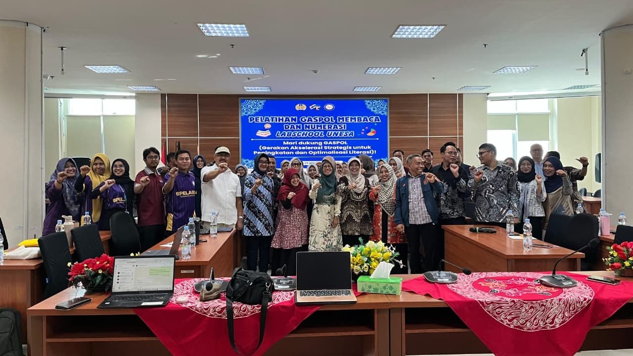 Gebrak Kelas yang Membosankan, UNESA Latih Guru Labschool UNESA Bikin Murid Pintar Bernalar