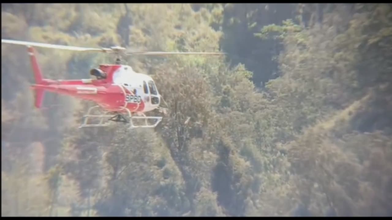 Helikopter Water Bombing Kembali Padamkan Semeru