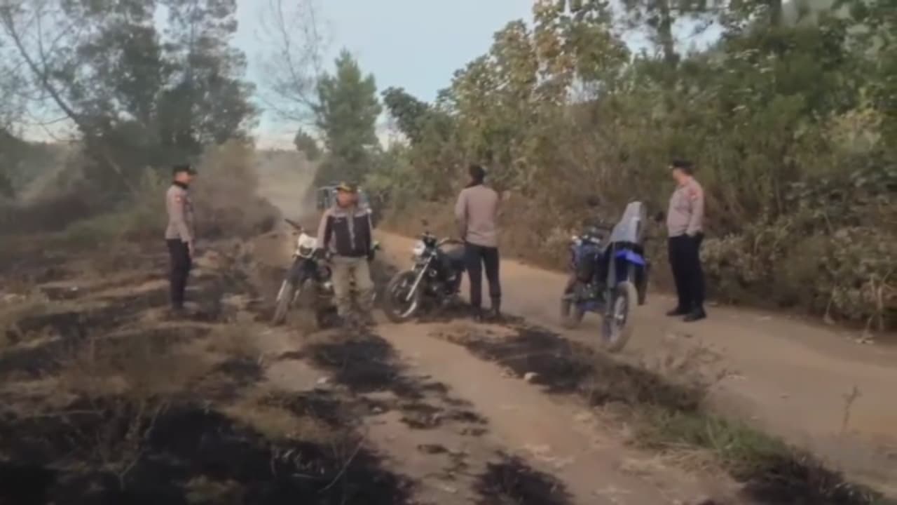 Pasca-Karhutla Kawah Ijen, Petugas Gabungan Lakukan Patroli