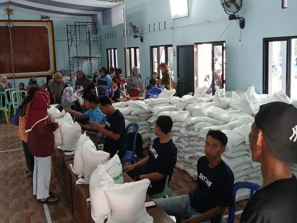 BULOG Distribusikan 2,7 Juta Kilogram Beras Bantuan untuk 92.256 KPM di Pacitan