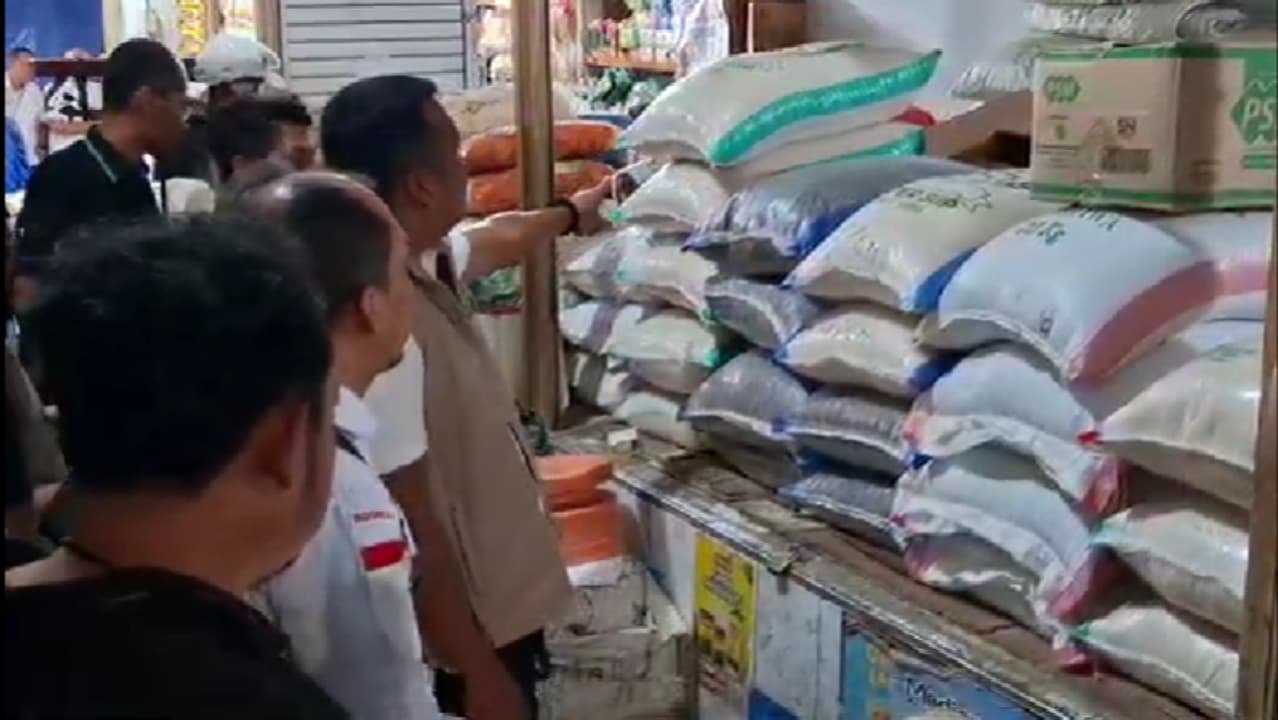 Sidak Pasar Besar Madiun, Bapanas Sorot Keterbatasan Beras Premium