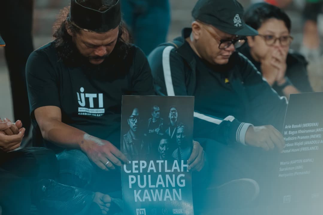 Puluhan Jurnalis Malang Gelar Doa Bersama untuk 8 Orang Hilang di Perairan Anak Krakatau