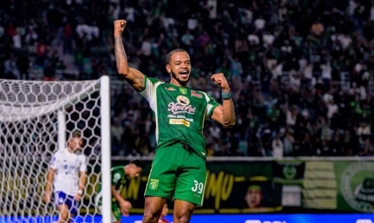 Hasil Super League: Persebaya Bungkam PSIM, Arema FC Ditahan PSM