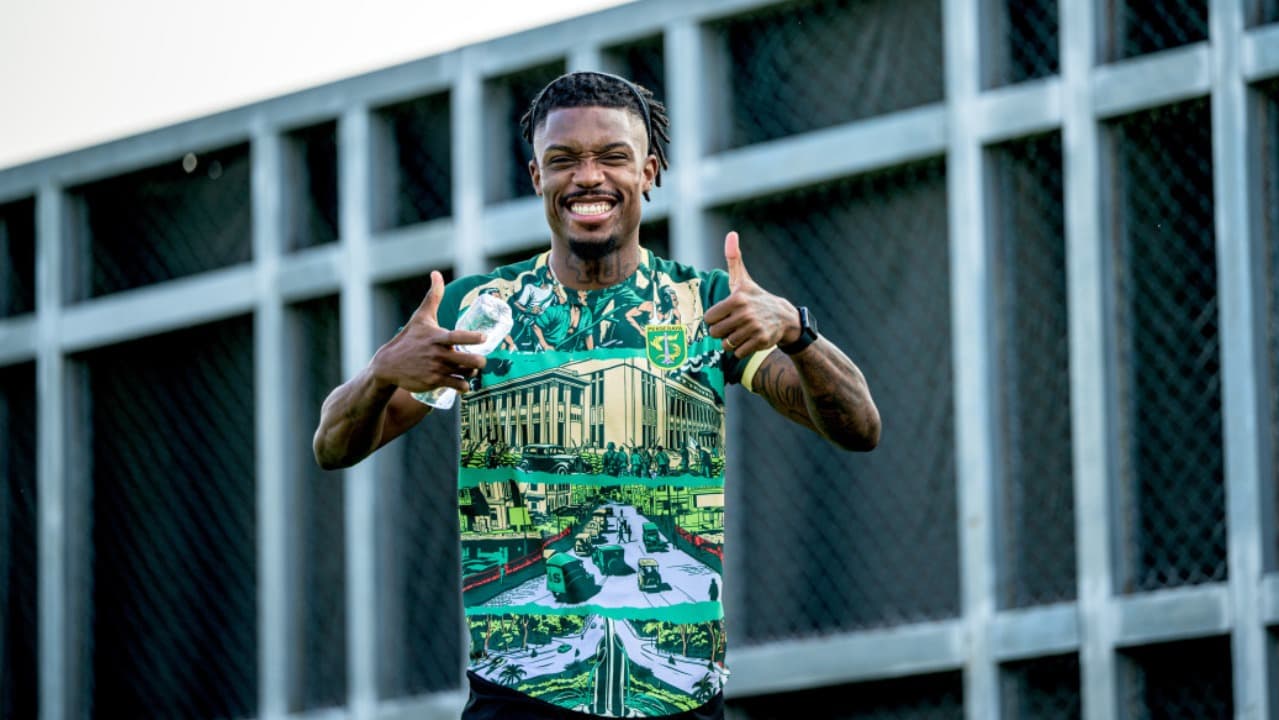 Belum Pernah Starter, Gledson Paixao Bicara Persaingan di Lini Tengah Persebaya