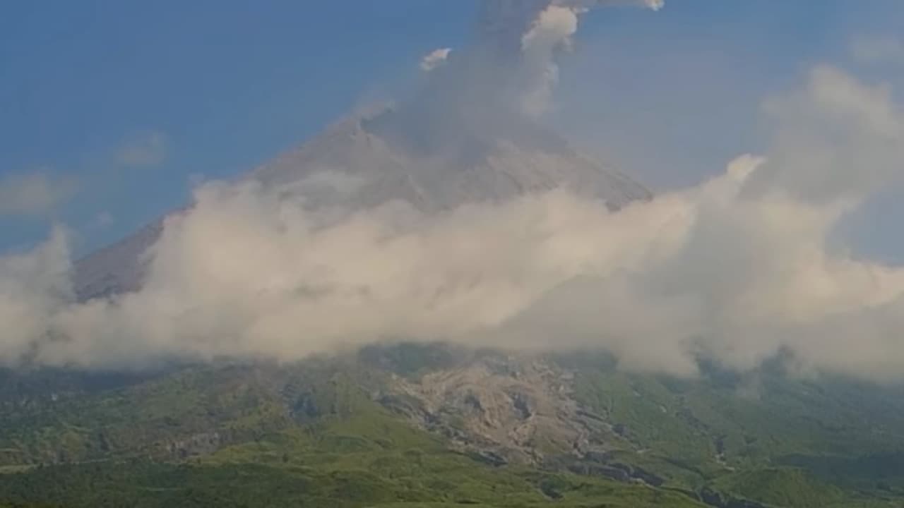 Semeru Erupsi Tiap Hari, BPBD Pastikan Warga Aman