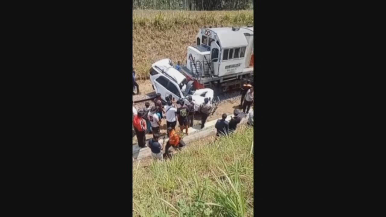 KA Seret Fortuner 750 Meter, Pengemudi Tewas