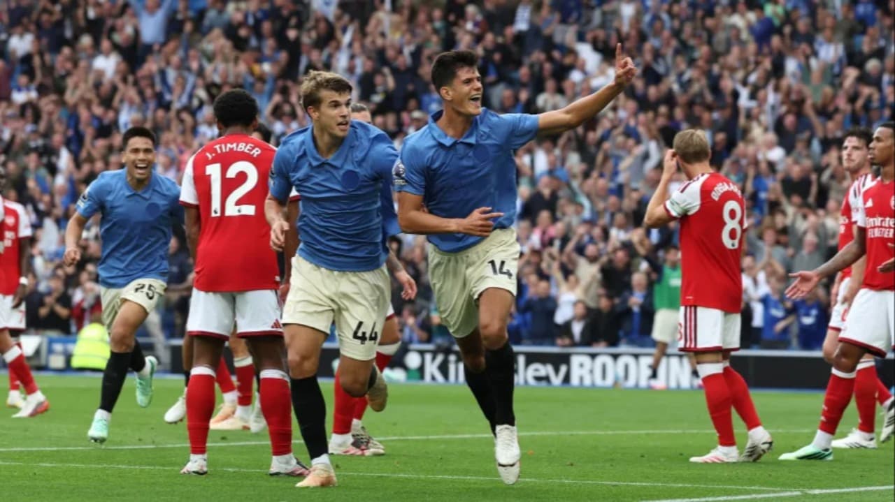 Hasil Liga Inggris: Brighton Permalukan Arsenal 3-0, Aston Villa Pecundangi Tottenham Hotspur di Ibu Kota